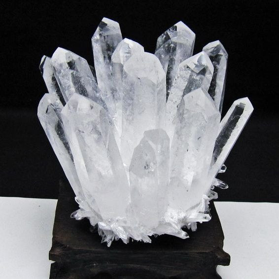 水晶 クラスター 水晶 原石 台座付属 一点物 182-8650