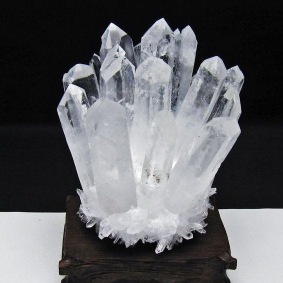 水晶 クラスター 水晶 原石 台座付属 一点物 182-8651