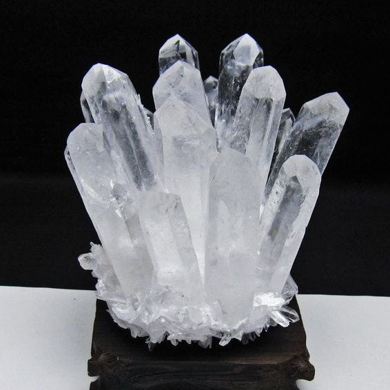 水晶 クラスター 水晶 原石 台座付属 一点物 182-8652
