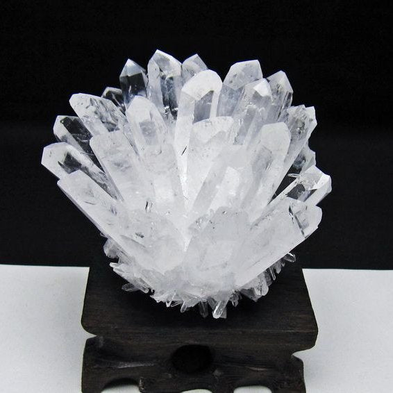 水晶 クラスター 水晶 原石 台座付属 一点物 182-8654