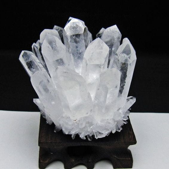 水晶 クラスター 水晶 原石 台座付属 一点物 182-8656