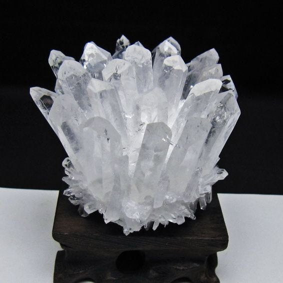 水晶 クラスター 水晶 原石 台座付属 一点物 182-8657