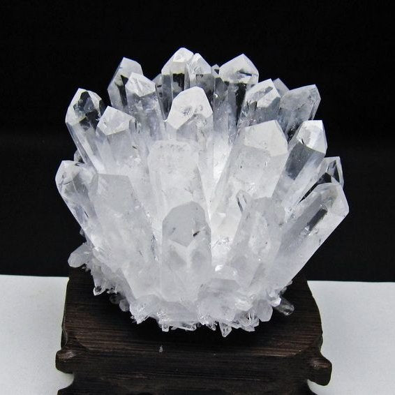 水晶 クラスター 水晶 原石 台座付属 一点物 182-8661
