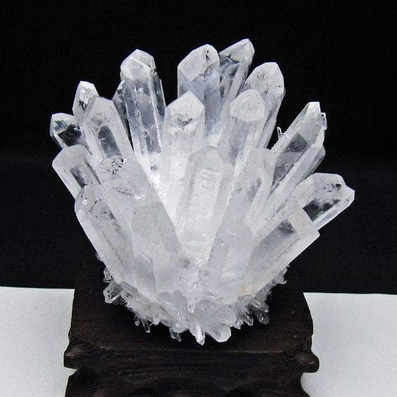 水晶 クラスター 水晶 原石 台座付属 一点物 182-8667