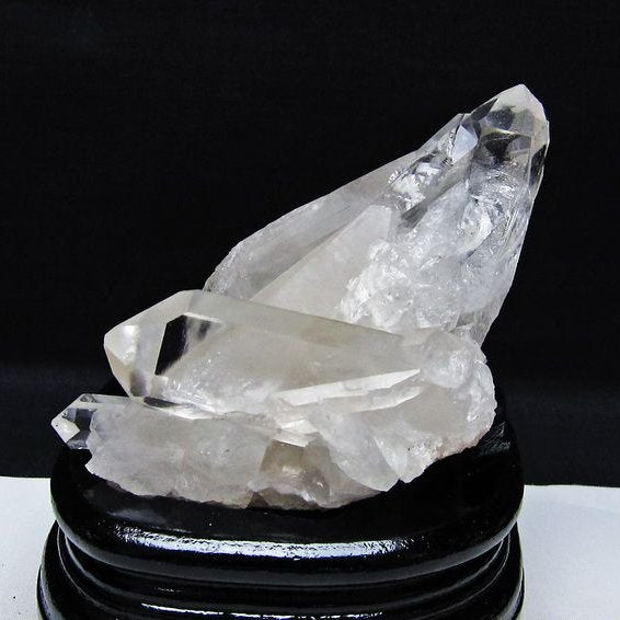 水晶 クラスター 虹入り マダガスカル産 台座付属 水晶 原石 レムリアンシード 一点物 182-9286