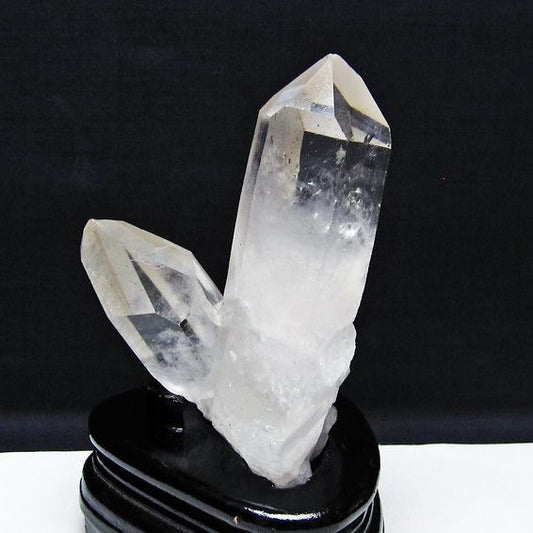 水晶 クラスター マダガスカル産 台座付属 水晶 原石 レムリアンシード 一点物 182-9330