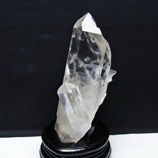 水晶 クラスター マダガスカル産 台座付属 水晶 原石 レムリアンシード 一点物 182-9332