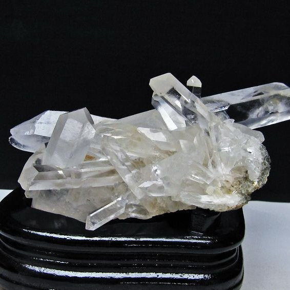 水晶 クラスター マダガスカル産 台座付属 水晶 原石 レムリアンシード 一点物 182-9342