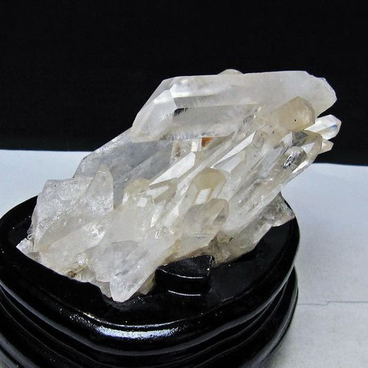 水晶 クラスター マダガスカル産 台座付属 水晶 原石 レムリアンシード 一点物 182-9355