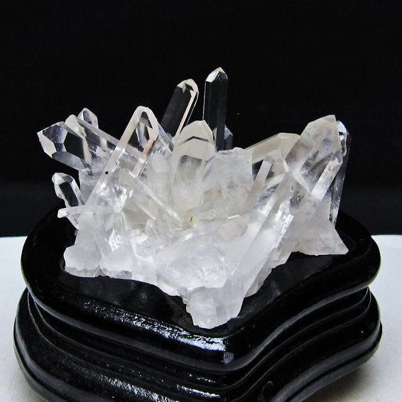 水晶 クラスター マダガスカル産 台座付属 水晶 原石 レムリアンシード 一点物 182-9391