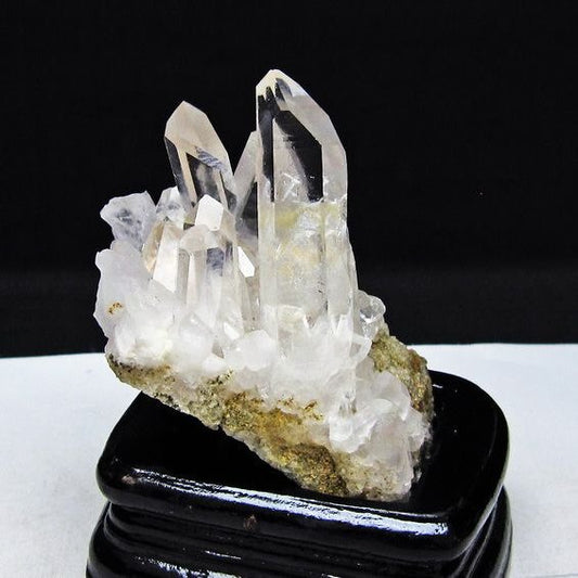 水晶 クラスター マダガスカル産 台座付き 原石 浄化 パワーストーン 1点物 182-9395