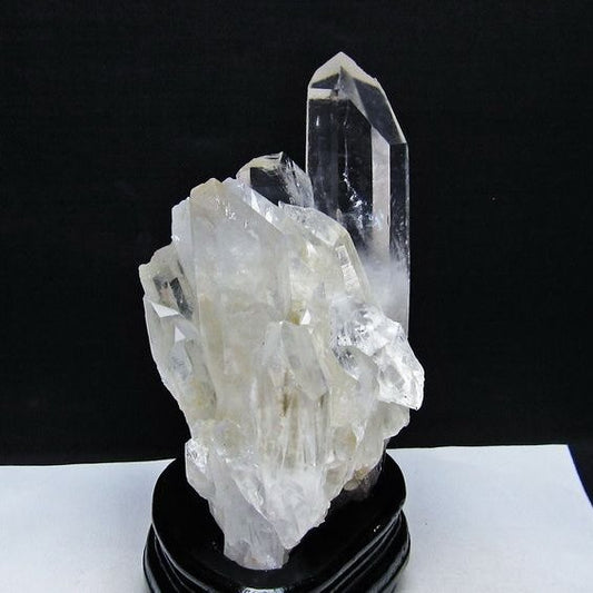 1.5Kg 水晶 クラスター マダガスカル産 台座付属 水晶 原石 レムリアンシード 一点物 182-9441