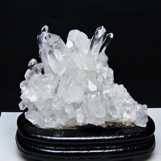 1.5Kg 水晶 クラスター マダガスカル産 台座付属 水晶 原石 レムリアンシード 一点物 182-9444