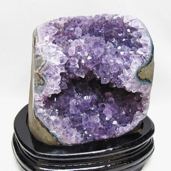 2.1Kg アメジスト クラスター アメジスト 原石 ウルグアイ産 amethyst 台座付属 一点物 192-712