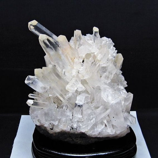 7.8Kg 水晶 クラスター マダガスカル産 台座付属 水晶 原石 レムリアンシード 192-789