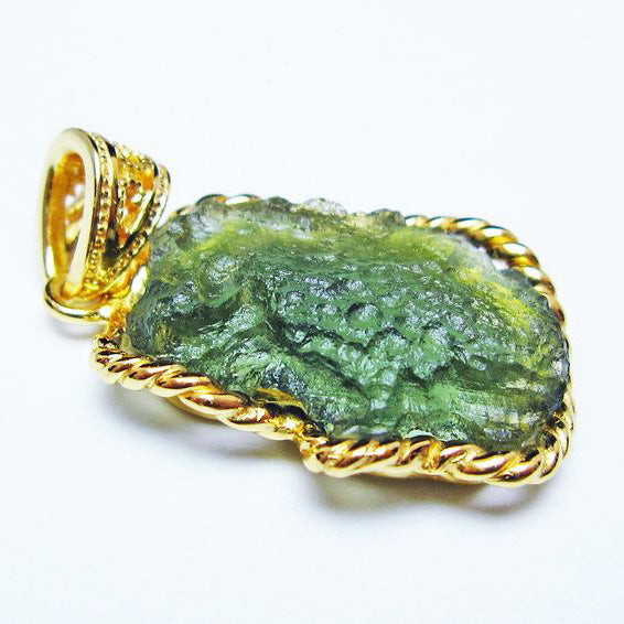 モルダバイト ペンダント 原石 ペンダントトップ 199-421