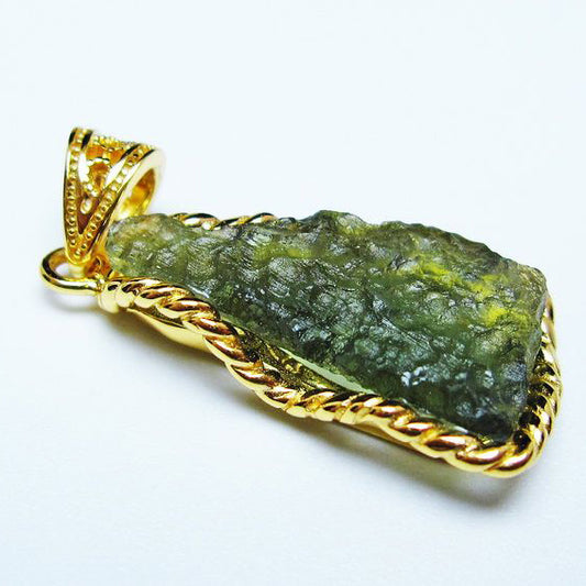 モルダバイト ペンダント 原石 ペンダントトップ 199-426