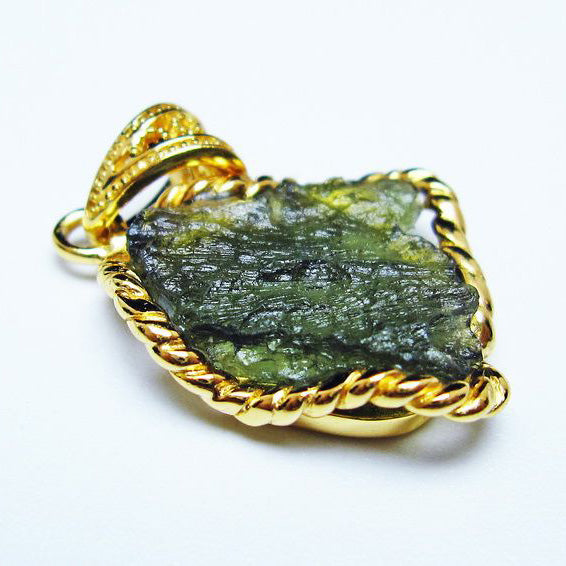 モルダバイト ペンダント 原石 ペンダントトップ 199-427