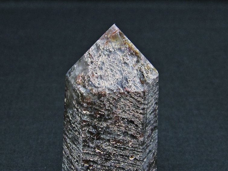 ガーデンファントム 六角柱 ガーデンクォーツ ポイント 庭園水晶 一点物 142-7393