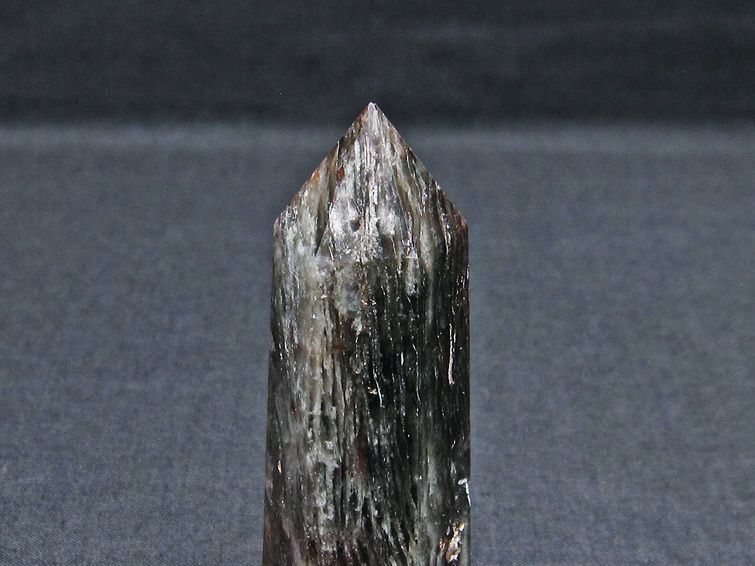 ガーデンファントム 六角柱 ガーデンクォーツ ポイント 庭園水晶 一点物 142-7420
