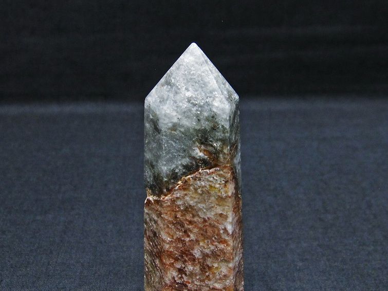 ガーデンファントム 六角柱 ガーデンクォーツ ポイント 庭園水晶 一点物 142-7425
