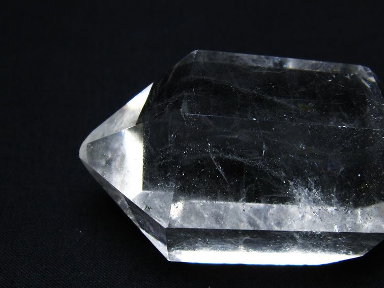 水晶 六角柱 ダブルポイント 原石 ポイント 虹入り 一点物 142-7911