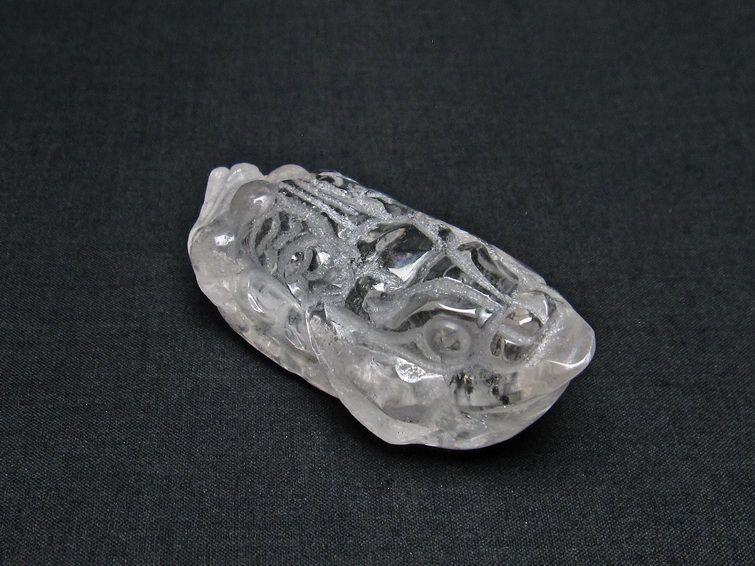 水晶 手彫り 置物 キンセン 金蟾 一点物 144-204