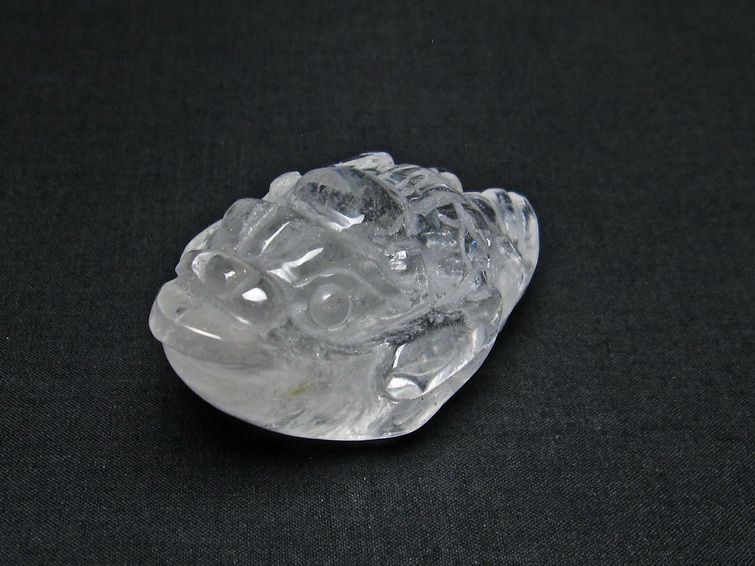 水晶 手彫り 置物 キンセン 金蟾 一点物 144-212