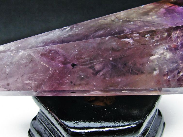アメジスト 六角柱 アメシスト ポイント 置物 原石 虹入り 台座付属  一点物 152-2092