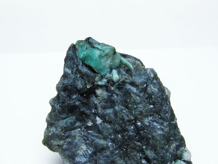 エメラルド 原石 一点物 171-3259