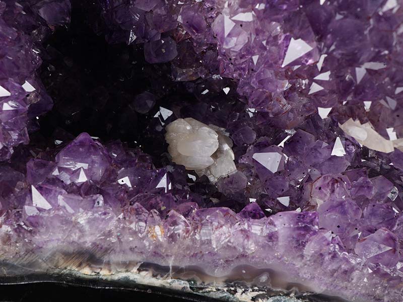 19.3Kg アメジスト ドーム ブラジル産 原石 置物 カペーラ ジオード amethyst カルサイト付き 台座付属 一点物  174-1299