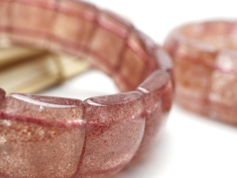 バレンタインフェア】 ストロベリークォーツ バングル 苺水晶 メンズ