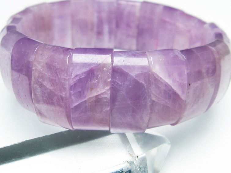 クンツァイト バングル  111-24693