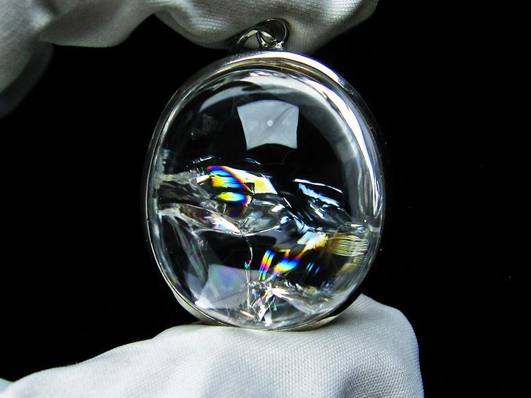 アイリスクォーツ 水晶 ペンダント 虹入り 一点物  112-8247