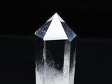 水晶 六角柱 水晶ポイント 原石 置物 一点物  142-6344