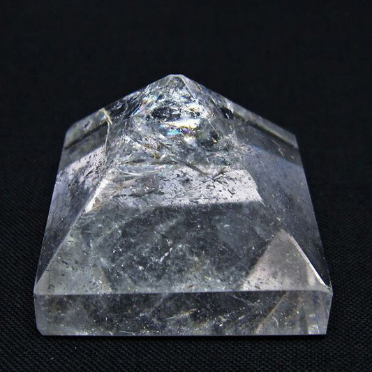 水晶 ピラミッド置物 虹入り 一点物 145-1024