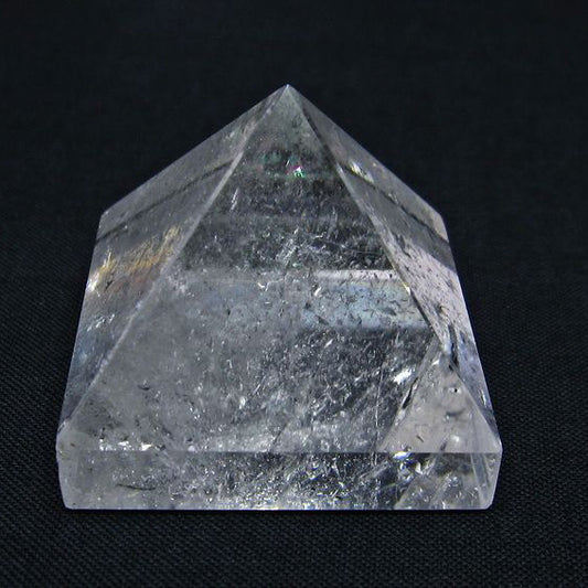 水晶 ピラミッド置物 虹入り 一点物 145-1032