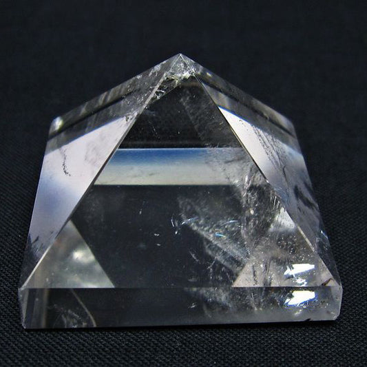 水晶 ピラミッド置物 一点物 145-1075