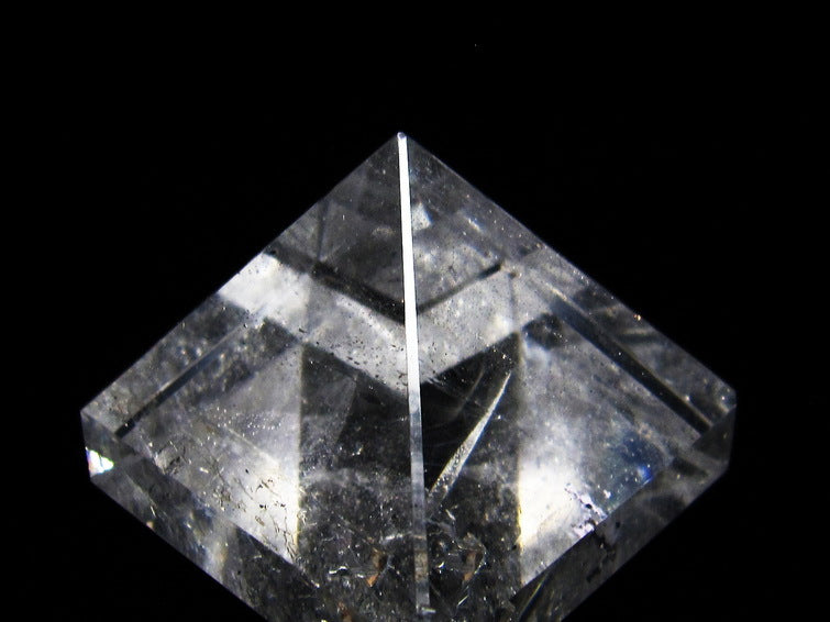 水晶 ピラミッド置物 一点物 145-507 【sold out】
