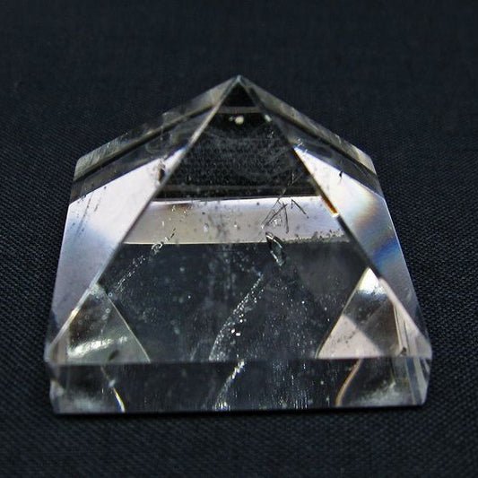 水晶 ピラミッド置物 一点物 145-997