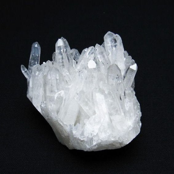 水晶 クラスター 四川省産 水晶 原石 一点物 172-2815