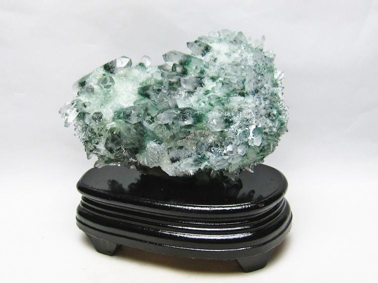 1.3Kg 緑水晶 クラスター  一点物 182-80