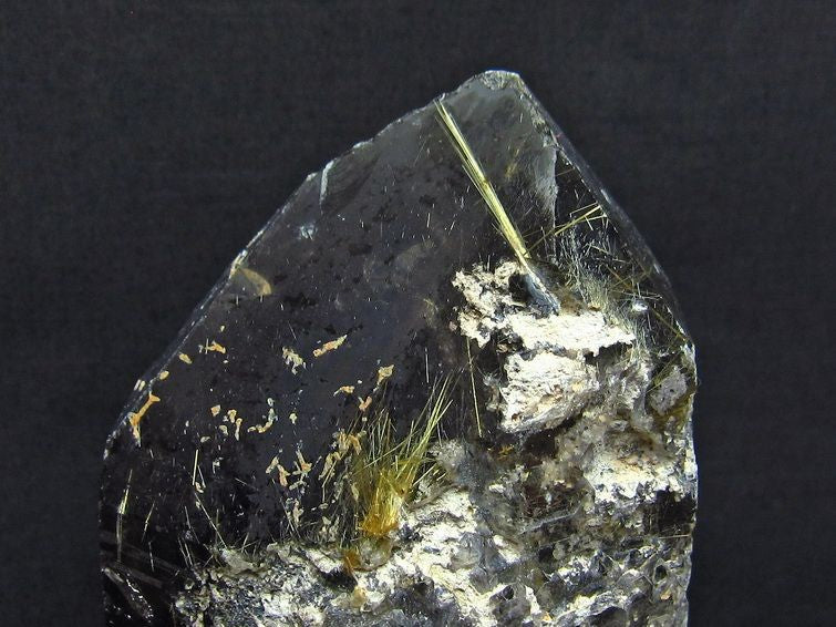 2.2Kg スモーキークォーツ 煙水晶 原石 ルチルクォーツ入り 台座付属